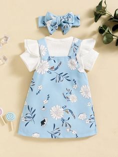 Body tejido de canalé unicolor con vestido de tiras con estampado floral con diadema | SHEIN USA Baby Girl Dress Pattern Sewing, Shein Baby Girls Outfits, Girls Dresses Diy, Kids Frocks Design