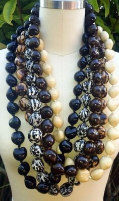 Wedding Luau, Luau Graduation, Kukui Nut Lei, Pearl City Hawaii, Hawaiian Necklace, Kukui Nut, Rainbow Crafts, Hawaii Usa, Gift For Wedding