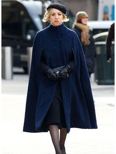 Gorgeous lady with gorgeous cap and gorgeous long coat .... View AT. #KaleyCuoco #series #tvseries #tvshow #theflightattendant #CassieBowden #wool #blue #coat #celebrity Blue Evening Outerwear For Fall, Blue Winter Outerwear For Evening, Blue Cape For Fall, Blue Fall Cape Outerwear, Silver Ash Blonde Hair, Flight Attendant Kaley Cuoco, Why Didn't They Ask Evans, Tv Closet, Winter Cape Coat