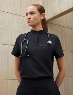 Scrubs For Doctors, Scrub Sewing Pattern, Medical Scrubs Design, Casual Scrubs Outfit, Medical Outfits Women, Scrub Suits Design For Women, Scrubs Uniform Cute Medical, Scrubs Uniform Cute Fashion Styles, Medical Uniforms Woman