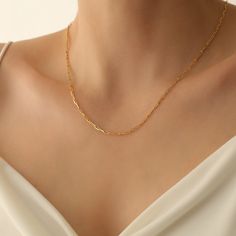 14k Gold Link Chain Necklace ,Paperclip Chain Necklace,Everyday Dainty Necklace 👀 ❤️Product Details ❤️Handmade / Handcrafted Fine Jewelry ❤️Metal:14K Gold Filled ❤️Chain Width: Approx. 3mm Colors: Silver Gold Rose Gold Other styles are available in our shop at https://www.etsy.com/shop/GoldPersonalized?ref=seller-platform-mcnav Please contact us if you have any questions or requests/ideas for our shop, we'd love to hear from you! Paperclip Necklace With Delicate Chain For Gift, Gold Paperclip Clavicle Chain Necklace, Delicate Gift Chain Necklace With Paperclip Chain, Elegant Paperclip Chain Necklace Gift, Dainty Formal Necklace With Paperclip Chain, Dainty Gold Chain Necklace For Jewelry Making, Gold Chain Paperclip Necklace For Gifts, Gift Delicate Chain Necklace With Rectangular Links, Delicate Chain Necklace With Rectangular Links For Gift