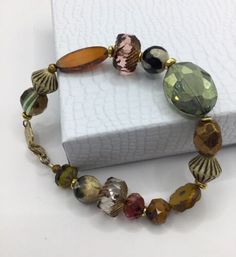 Holly Yashi Glass Bead Bracelet 8” Gold Tone Findings | eBay Bracelet Bar, Glass Bead Bracelet, Bracelet Shop, Vintage Bracelet, Glass Beaded Bracelets, Czech Beads, Bracelets And Charms, Bead Designs, Jewelry Inspo