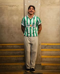 Summer Shoes 2023, Jerseys Outfit, Hector Bellerin, Shirt Outfit Men, Outfit Retro, Vintage Football Shirts