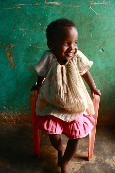 Smiling Young Girl, Somalia. A Well Traveled Woman, Cool Baby, Smile On, Jolie Photo, 인물 사진, Happy People, Beautiful Smile