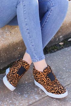 Exotic Shoes, Cheap Slippers, Animal Shoes, Shoe Wardrobe, Waterproof Hiking Shoes, Cute Nike Shoes, Cute Nikes, Gucci Mules, Bag Dress