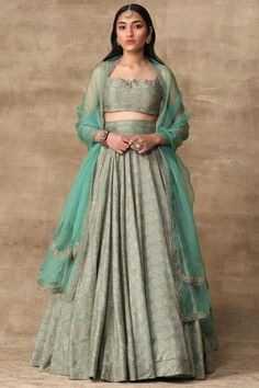 Shop for Ridhi Mehra Green Net Chanderi Lehenga Set for Women Online at Aza Fashions Simple Lehenga, Trendy Outfits Indian, Lehenga Designs Simple, Diana Penty, Traditional Indian Dress, Fancy Dresses Long, Indian Dresses Traditional, Traditional Indian Outfits, Tarun Tahiliani