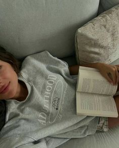 Soft Life Era, A Soft Life, Bedtime Reading, Books For Self Improvement, Before Sleep, Soft Life, Bedtime Routine, Book Girl