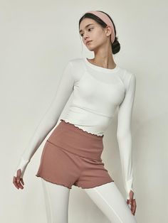 Composition : POLYESTER85%+POLYURETHAN15%Color : WhiteCountry of Origin : KOREA Korean Active Wear, White Stretch Crop Top With Crew Neck, White Stretch Crew Neck Crop Top, White High Stretch Crew Neck Crop Top, Versatile White Crew Neck Top, High Stretch White T-shirt, High Stretch White Top For Spring, High Stretch White Crop Top For Fall, White Stretch T-shirt For Fall