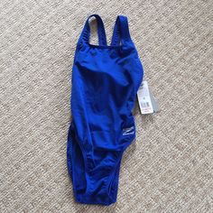 Nwt Speedo Royal Blue One Piece Swimsuit Size 28 (S). Beautiful Color, Top Quality. Blue One-piece Swimsuit, Blue One-piece Swimwear For Sports, Sports Blue One-piece Swimwear, Blue Lined One-piece For Swimming, Blue Lined One-piece Swimsuit, Blue Beachwear One-piece For Swimming, Blue Lined Bodysuit For Swimming, Blue Sleeveless Sports Swimwear, Sleeveless Blue Sports Swimwear