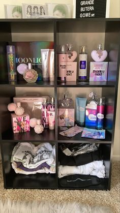 Ariana Grande Perfume Collection Shelf, Ariana Grande Perfume Collection, Ariana Grande Collection, Perfume Ariana Grande, Collection Shelf