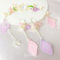 Flower Bracelet Bouquet Earrings Bracelet Pearl Bracelet Pastel Jewelry Handmade Bracelet for Weddings - Etsy Thailand Pastel Jewelry, Handmade Jewelry Bracelets, Bracelet Pearl, Bouquet Of Flowers, Handcrafted Earrings, Flower Bracelet, Handmade Bracelet, Colorful Bracelets, Jewelry Handmade