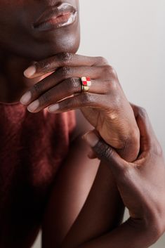 A vibrant ring like Yvonne Léon's 'Mini Damier' style deserves to be shown off with every opportunity. Crafted from 9-karat gold in a chunky signet shape, it's set with agate and rows of twinkling gray diamonds to create a chequered design. Match your manicure to the brick shade. Modern Enamel Jewelry With Gemstone, Modern Yellow Gold Enamel Ring Gift, Bold Enamel Jewelry As A Gift, Bold Enamel Jewelry For Gifts, Bold Enamel Jewelry Gift, Modern Polished Enamel Ring, Diamond Signet Ring, Gold Signet Ring, The Brick