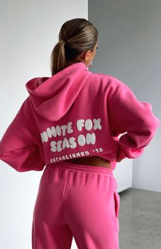 The The Main Season Oversized Hoodie Hot Pink. Head online and shop this season's latest styles at White Fox. Express delivery and AfterPay available. White Fox Hoodie, Fox Hoodie, Trendy Hoodies, Casual Preppy Outfits, White Fox Boutique, Cute Preppy Outfits, Cute Sweatshirts, Tracksuit Set, Hoodie Outfit