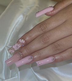 pink flower setnails pink pinknails flowernaildesigns Light Pink Acrylic Nails, Baby Pink Nails, Light Pink Nails, Long Acrylic Nail Designs, Her Nails