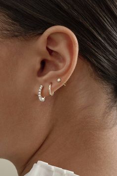 Ear Piercings Studs Multiple, Classic Ear Piercings, White Gold Earring Stack, Elegant Piercings Ears, Minimalist Ear Piercings Simple Classy, Everyday Earrings Simple Classy, Earring Ideas For 3 Holes, Dainty Earring Stack, Ear Stacking