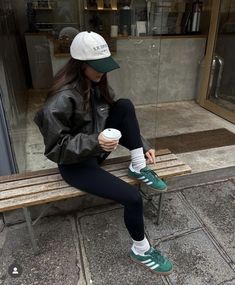 How To Style Leather Leggings, Green Shoes Outfit, Adidas Sneakers Outfit, Adidas Gazelle Outfit, Adidas Samba Outfits, Samba Outfits, Adidas Outfit Women, Adidas Samba Outfit