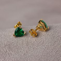 Emerald is considered the stone of love, fidelity and luck. It strengthens marriage and family ties and symbolizes rebirth. The heart symbol represents love. You can also represent your love for yourself and your loved ones with our heart earrings.   Emerald is the birthstone for those born in May. Other Products Compatible with Our Emerald Heart Earring: https://artdiamonds.etsy.com/listing/1405416625/emerald-heart-necklace-14k-gold-heart https://artdiamonds.etsy.com/listing/1546465788/heart-emerald-ring14k-solid-gold-ring 14K Solid Gold Emerald Heart Earrings, May Jewelry ,Heart Earring, Christmas Gift, Emerald Earring, Lover and Friend Gift, Elegant Earring F E A T U R E S * Sold as Single or Pair. * Made to order. * Gold KT: 14K * Gold Color Selection: Yellow Gold, Rose Gold, White Gol Heart-shaped Emerald Birthstone Jewelry, Emerald Heart Earrings, Heart-shaped Birthstone Earrings For Gift, Heart-shaped Emerald Jewelry For Valentine's Day, Green Heart-shaped Earrings For Valentine's Day, Earring Christmas, Emerald Earring, Born In May, Heart Earring