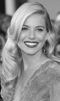 gatsby hair. classically gorgeous. New Year Hairstyle, 1920s Hair, Twisted Hair, Sienna Miller, Long Blonde, Long Blonde Hair, Blonde Ombre