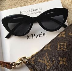 Blair Waldorf Aesthetic, How To Have Style, Jenny Humphrey, Jeanne Damas, Cute Sunglasses, Chuck Bass, Michelle Pfeiffer, Foto Tips, Cute Glasses