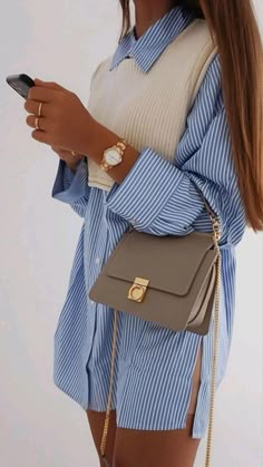 Oversized Shirt Outfit, 00s Mode, Chique Outfit, Mode Tips, Style Casual Chic, Jairzinho, Thanksgiving Outfit, Looks Chic, Outfit Summer