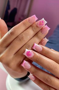 Natural Looking Acrylic Nails, Holiday Acrylic Nails, Henna Nails, December Nails, Winter Nails Acrylic, Really Cute Nails