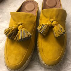 Brand New With Tags Gentle Souls By Kenneth Cole Marigold Rory Eapadrille Slip On. Yellow Leather Slip-ons With Round Toe, Yellow Stitched Sole Slip-on Leather Shoes, Yellow Leather Sole Slip-on Mules, Marigold Color, Kenneth Cole, Moccasins, Loafer Flats, Flat Shoes Women, Espadrilles