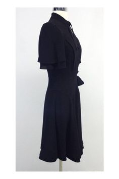 Size 6 - Runs small Black Short Sleeve Wrap Dress 100% Silk Concealed side zip Slips on Button and waist tie closure Neck tie Butterfly sleeves Has a slip Underarm to underarm 17" Waist 29" Roomy hip area Total length 40" Spring Knits, Fashion Minimalist, Silk Shorts, Butterfly Sleeves, Denim Design, Knit Outfit, Styles Fashion, Dress 100, Dress Romper