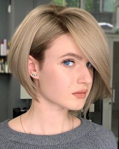 Chin Length Haircuts, Chin Length, Chin Length Bob, Chin Length Hair, Effortless Hairstyles, Edgy Hair, Layered Bob, Haircut And Color