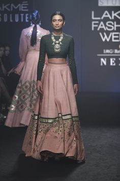 Indian Fashion Trends, Indian Outfits Lehenga, Salwar Kamiz, Indian Gowns Dresses, Indian Gowns, Lakme Fashion Week, Party Wear Indian Dresses, Dress Indian Style, Indian Wedding Outfits