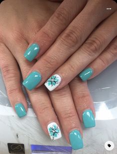 Yellow Oval Nails Designs, Nail Designs Summer Wedding, Tropical Nail Designs For Short Nails, Bright Butterfly Nails, Teal Hawaiian Nails, Bright Design Nails, Teal Nail Designs Summer, Turquoise Nail Design, Fancy Acrylic Nail Designs