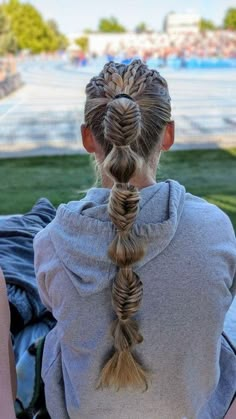 Beach Wave Hairstyles, Tennis Hairstyles, Basketball Hair, Braided Updo Hairstyles, Softball Games, Curly Braided Hairstyles, Cute Sporty Hairstyles, Running Hairstyles