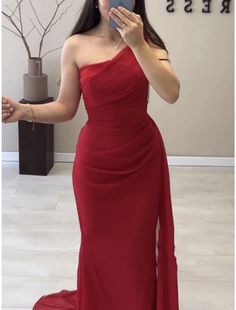 A-Line Evening Gown Elegant Dress Formal Sweep / Brush Train Christmas Red Green Dress Sleeveless One Shoulder Chiffon with Pleats Ruched Red Green Dress, Train Christmas, Gown Elegant, Shoulder Stretch, Dresses Formal Elegant, Evening Gowns Elegant, Dress Formal, Handmade Dresses, Christmas Red