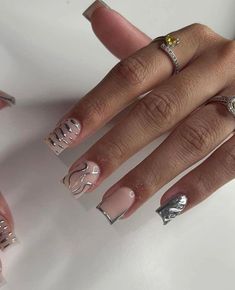 Simple Sets Nails, Square Gel X Nail Designs, One Nail Different Color, Square Nail Designs Trending Now, Overlay Nail Designs, Short Design Nails, Short Nail Designs Square, Chrome Short Nails, Shorties Nails Square