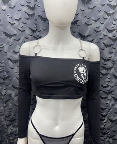 This is a woman's Disclose long sleeved chain straps off shoulder ultra cropped black top.  This has a Disclose image screen printed on the front.  95% Cotton/ 5% spandex These tops run small!! These are handmade screenprinted and slightly vary from the photo.  Please feel free to email me any questions.  Thanks for looking. The seller is not responsible for any lost or stolen packages. Gothic Long Sleeve Crop Top For Night Out, Gothic Crop Top For Concerts, Black Crop Top For Concert, Black Punk Crop Top For Halloween, Edgy Long Sleeve Crop Top For Club, Black Halloween Crop Top For Streetwear, Punk Style Cropped Tops For Club, Halloween Punk Black Crop Top, Punk Crop Top For Halloween