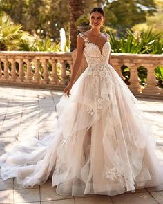 48 Best Wedding Dresses For 2025 + Tips ❤ Discover the best wedding dresses to make your bridal dreams come true! #bestweddingdresses #weddingdresses #popularweddingdresses #beautifulweddingdresses Wedding Dresses Ball Gown Sweetheart, A Line Princess Wedding Dresses, Wedding Dress Organza, Sleeved Wedding, Boho Bridal Gowns, Wedding Dresses Ball Gown, Dresses Ball Gown, Affordable Wedding Dresses, Princess Wedding Dress