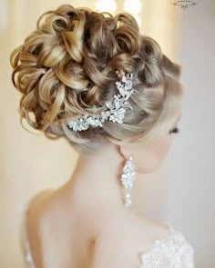 WOW!!! Cinderella Hairstyle, Wedding Hair Up, Bridal Hair Inspiration, Bridal Hair Updo, Bridal Hairstyles, Hair Up Styles