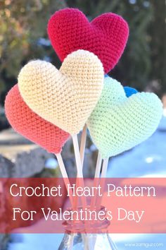 crochet heart pattern for valentine's day with text overlay that reads, crochet heart pattern for valentine's day