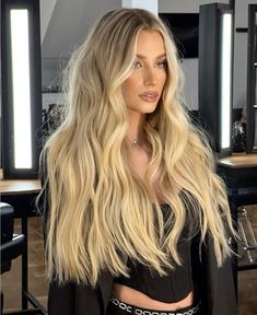 Hair Color Shades, Mid Length Hair, Hair Color Balayage, Hair Inspo Color, Stylish Hair, Brunette Hair