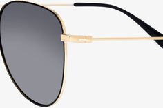 A true classic, the aviator style is effortlessly cool. The top bar accentuates the brow line for an ultra-modern and timless look that works everywhere. Classic Black Aviator Sunglasses, The Aviator, Aviator Style, Ultra Modern, Bar Top, The Top, Sunglasses, Bar, Gold