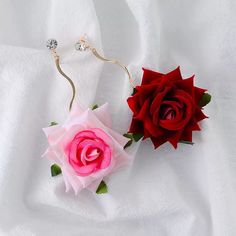 ..How gorgeous are these rose petal earrings? -Choose from 2 different colors -Lightweight -L 11.6cm Plated Dress, Fishtail Maxi Dress, Petal Earrings, Red Rose Flower, Colorful Roses, Earrings Metal, Jhumka Earrings, Girls Earrings, Rose Petals