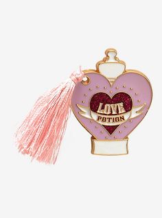 Harry Potter Love Potion Enamel Pin - BoxLunch Exclusive, Harry Potter Love Potion, Harry Potter Sirius, Heart Enamel Pin, Enamel Pin Display, Harry Potter Potions, Harry Potter Jewelry, Harry Potter Spells, Harry Potter Pin, Disney Orlando