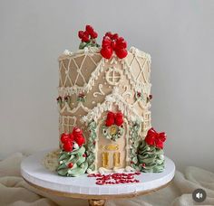 Gingerbread Buttercream, Gingerbread House Cake, Xmas House, Lollipop Cake, Gingerbread House Christmas, Ice Cake, House Cake, Cake Supplies, Door Number