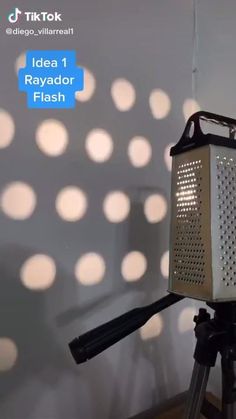 a light that is on top of a tripod