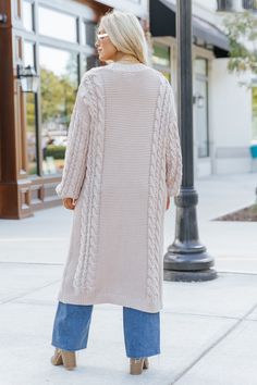 Wrap yourself in cozy comfort with our Chunky Cable Knit Duster Cardigan in a soft light beige hue! Designed for the free-spirited and effortlessly chic, this longline cardigan is the perfect layering piece for any boho-inspired look. Crafted from a chunky cabe knit material, this duster cardigan offers maximum coziness, giving you that wrapped-in-a-blanket feel with a stylish twist. Perfect for layering during those crisp fall mornings or cool evenings, this cardigan is an essential for any boh Sorority Rush Outfits, Rush Outfits, Fall Style Guide, Loungewear Dresses, Gameday Dress, Duster Cardigan, Casual White Dress, Game Dresses, Comforters Cozy