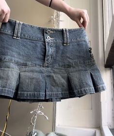 Jean Skirt Aesthetic, Jean Miniskirt, Clothes Decoration, Fits Clothes, Mode Inspo, Cute Skirts, Dream Clothes, Aesthetic Clothes, Pretty Outfits