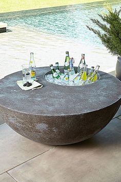 Outdoor Tables - HurryDon't miss out these awesome products from Amazon.com Decoration Beton, Diy Garden Furniture, Phillips Collection, Drink Table, Zadar, Concrete Decor, Concrete Diy