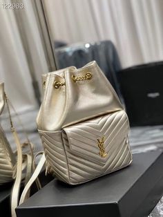 WHATSAPP us on +97155-8874878 for shopping and price details Branded Handbags, Luxury Accessories, New Handbags, Christmas Sale, Grade 1, Exclusive Collection, Satchel Bags