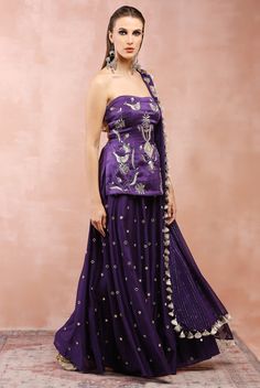 Purple satin embroidered tube backless kurta with silkmul sharara and lurex georgette dupatta. DELIVERY TIMEPlease allow 8-12 weeks for your outfit to arrive. FABRIC DETAILSGeorgette Professional cleaning only. Purple Indian Outfit, Backless Kurta, Green Sharara, Diwali Outfit, Diwali Outfits, Wearing Purple, Georgette Dupatta, Traditional Indian Outfits, Outfit Mujer