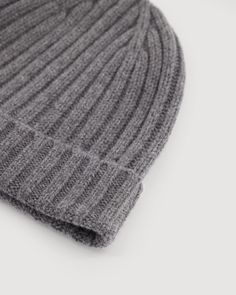 Men's ribbed wool and cashmere hat. Ribbed Wool Hat For Fall, Fall Ribbed Wool Hat, Classic Soft Knit Beanie, Classic Ribbed Hat For Cold Weather, Classic Cashmere Soft Knit Hat, Classic Wool Hat With Soft Knit, Classic Wool Soft Knit Hat, Classic Ribbed Beanie Cap, Classic Warm Wool Hat