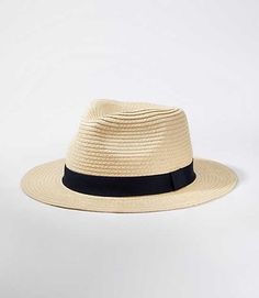 Straw Fedora Hat Outfit, Straw Fedora Outfit, How To Wear A Fedora Women, Panama Hat Outfit, Straw Hats Outfit, Fedora Outfit, Hat Outfit Summer, Fedora Hat Outfits, Fedora Women